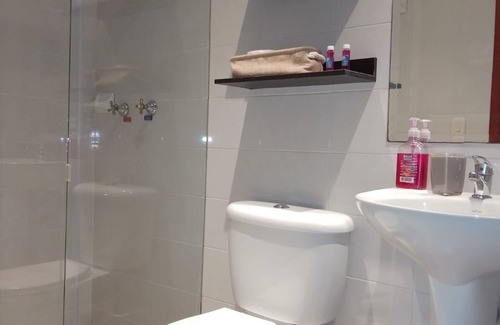 La Gran Via Bed & Breakfast | Budget-Friendly Casa Prada with Spa and Family Amenities