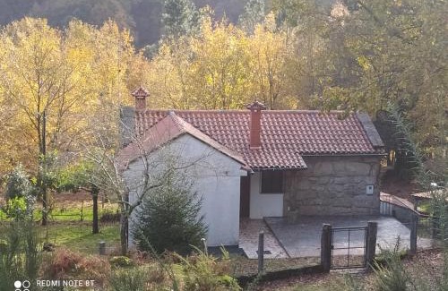Arcos de Valdevez Cabin | Pet-Friendly Retreat at Casa Prado de Mó - Rated 9.1/10