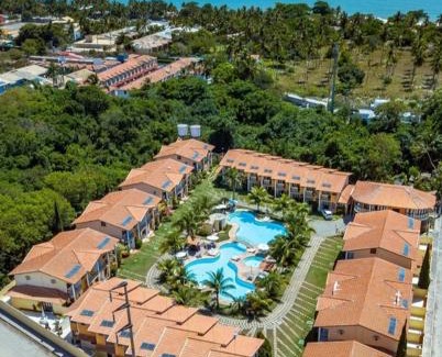 Taperapua Beach House | Elegant Casa Praia de Taperapuan with Ocean View & Pool