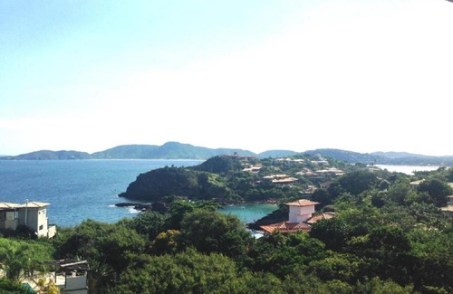 Albatroz House | Beachfront Escape: Casa Praia dos Amores with Pool & Ocean View