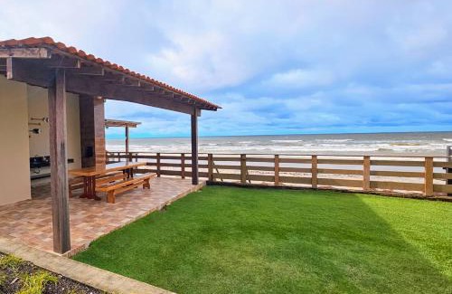 Salinopolis House | Idyllic Casa Praiamar: Pet-Friendly Oasis with Ocean View