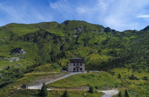 Timau Ski Chalet | Discover Casa Pramosio: Family & Pet-Friendly Retreat
