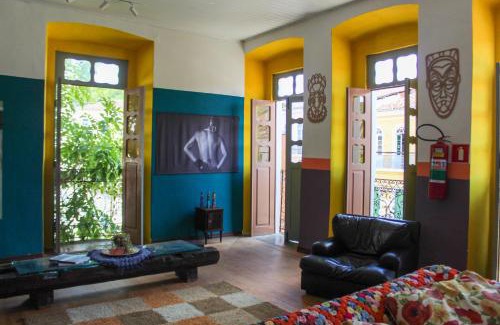 Cachoeira House | Family-Friendly Casa Pretahub with Kitchen Amenities