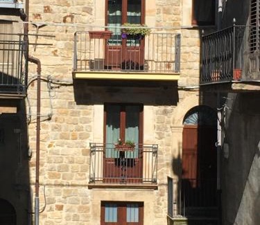 Mistretta House | Top-Rated Family-Friendly Escape at Casa Primo Sole