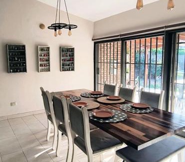 Villa Carlos Paz House | Casa Privada Premium Playas de Oro con piscina a dos cuadras del rio Carlos Paz