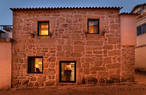 Santar Ski Chalet | Discover Casa Prosa Santar: Family-Friendly with Breakfast
