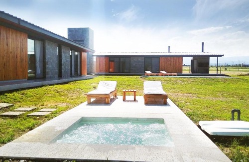 Alta Gracia House | Discover Casa Puerto del Águila: Family-Friendly Getaway