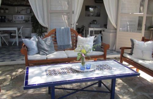 Villanueva de Algaidas Bed & Breakfast | Beautiful Casa Pura Vida: Oceanfront Retreat with Pool
