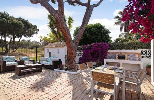 Vale do Garrao Villa | Relax at Casa Quarenta Garrão: A 4-Star Family Retreat