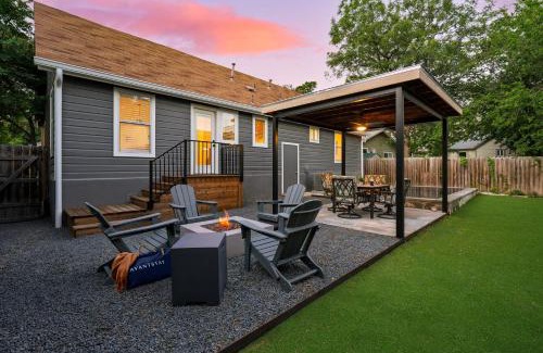 Central East Austin House | Casa Que Canta by AvantStay Private Pool Firepit Walkable East Austin Gem