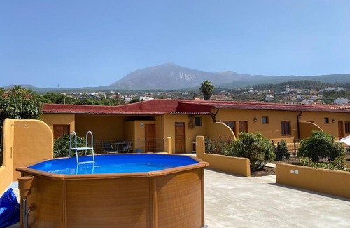 La Mancha House | Casa Quemahierro 2: Family-Friendly Retreat with Pool