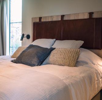 Vleteren Bed & Breakfast | Experience Casa Querencia: Oceanfront Bliss with 9.9 Rating