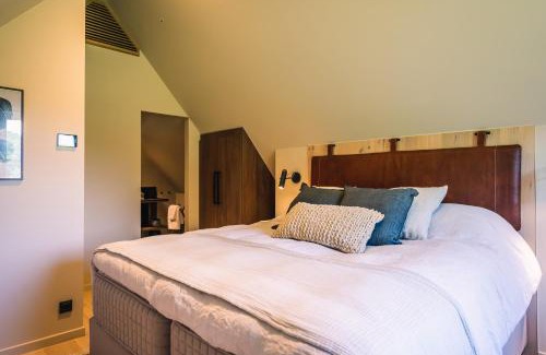Vleteren Bed & Breakfast | Experience Casa Querencia: Oceanfront Bliss with 9.9 Rating