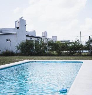 Partido de Chacabuco House | Serene Casa Quinta: Family-Friendly Retreat with Pool