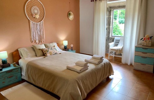 Salvaterra de Mino House | Top-Rated Casa Quinta de Teanes with Hot Tub & Family Amenities
