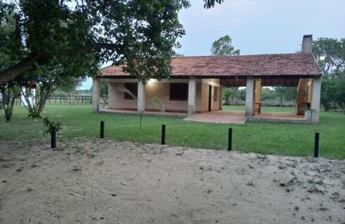 Neembucu Department House | Cozy Casa Quinta: Family & Pet-Friendly near Pilar Ñeembucú