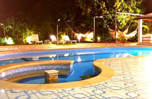 Girardot House | Discover Casa Quinta: A Family-Friendly Oasis in Girardot
