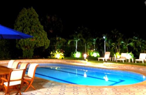 Girardot House | Discover Casa Quinta: A Family-Friendly Oasis in Girardot
