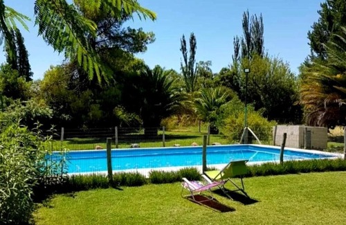 Maipu House | Relax at Casa Quinta Villa Regina with Pool & Hot Tub