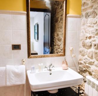 Chantada Ski Chalet | Inviting Casa Quinteliña: Pet & Child Friendly Retreat