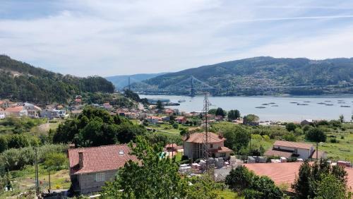 Cobres House | Family-Friendly Stay at Casa Ría de Vigo Near the Coast