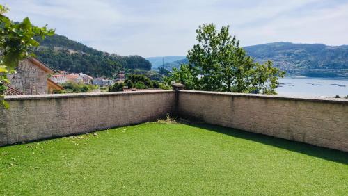 Cobres House | Family-Friendly Stay at Casa Ría de Vigo Near the Coast