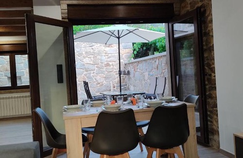 Meis House | Pet-Friendly Casa Río Cañón with Oceanfront Views