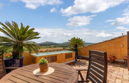 Castell d'Emporda House | Charming Casa Rústica in Castell d'Empordà for Families