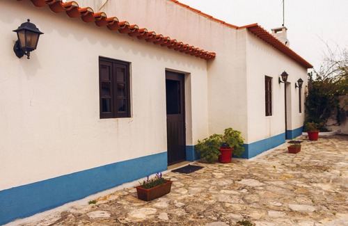 Caldas da Rainha House | Discover Casa Rústica: Oceanfront Getaway with Spa & Pool