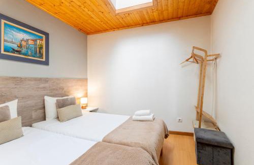 Seia House | Cozy Casa Rústica T2 with Kitchen & Fireplace in Seia