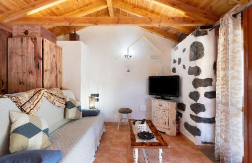Agulo House | Pet-Friendly Casa Rural Medina 2: Ideal Family Retreat