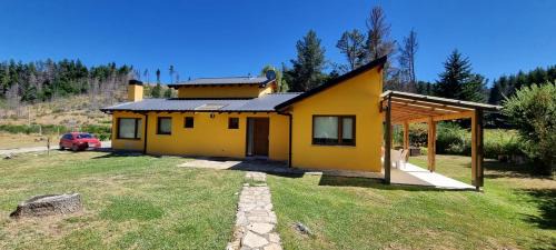 Lago Puelo Apartment | Casa Radal: Guest Rated 9.8 with Breakfast & Family Comfort