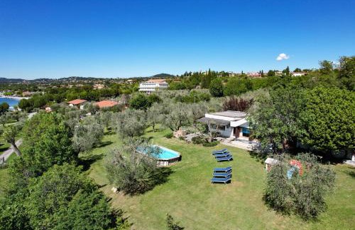 Moniga del Garda Villa | Casa Raffaella: Pet-Friendly Oasis with Ocean Views