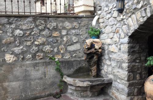 Sin House | Welcoming Casa Ramón El Pallé: Pet & Child Friendly Retreat