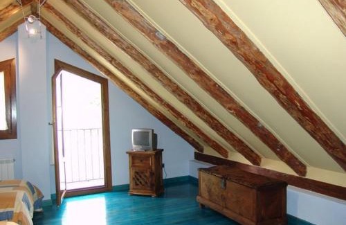 Sin House | Welcoming Casa Ramón El Pallé: Pet & Child Friendly Retreat