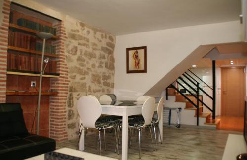 Alcaniz House | Family-Friendly Casa Ramon y Cajal Alcañiz with Breakfast