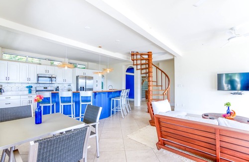 Placencia Villa | Casa Ranguana - Modern Private Beachfront Haven with Ocean View