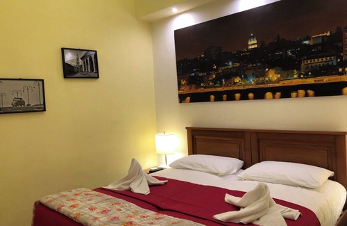 Old Havana House | Discover Casa Real Havana: Family-Friendly with Spa Retreat