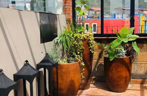 Guanajuato House | Top-Rated Casa Real Naranjos with Rooftop Experience