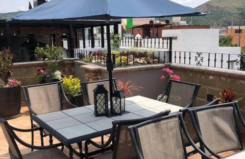 Guanajuato House | Top-Rated Casa Real Naranjos with Rooftop Experience