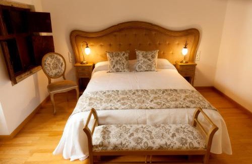 Coles Hotel | Discover CASA RECTORAL DE SAN EUSEBIO with Pool & Ocean View