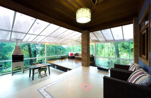Mairipora House | Explore Casa Refúgio Cantareira: 4-Star Spa Retreat