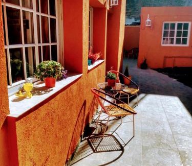 Villa Crespo Apartment | Highly Rated Casa Reina Apart in Villa Crespo
