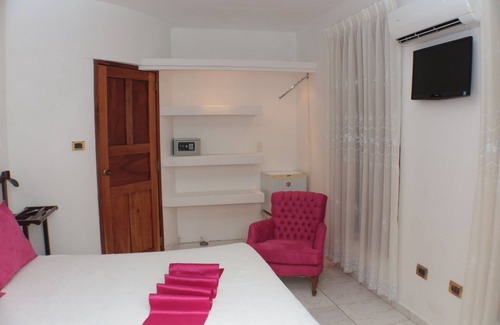 Municipality of Playa House | Relax in Comfort at Casa Relax Havana with Spa & Dining