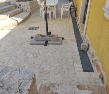 Pozzallo Apartment | Casa Relax: Family-Friendly Retreat with Private Parking