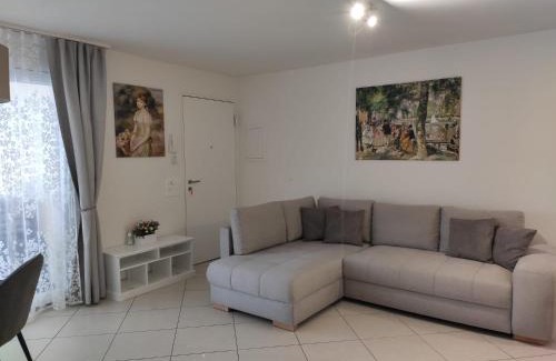 Locarno Apartment | Discover Casa Renoir - Steps from Zee, Rated 10/10!