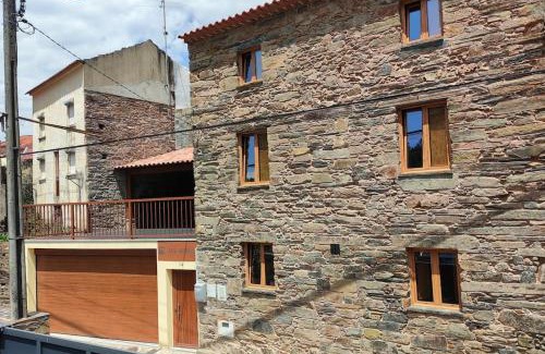 Proenca-a-Nova House | Pet-Friendly Casa Resineiro with Garage & Terrace - 9.8 Rated