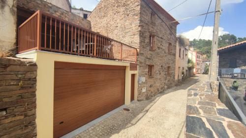 Proenca-a-Nova House | Pet-Friendly Casa Resineiro with Garage & Terrace - 9.8 Rated