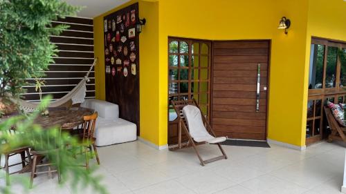 Bananeiras House | Inviting Casa Retrô Chique Bananeiras - 4-Star Family Retreat