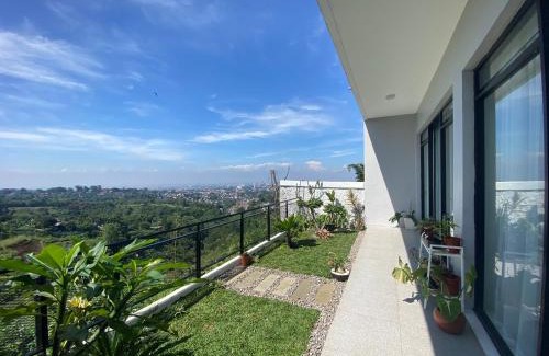 Ciumbuleuit Villa | Casa Revanaka Ciumbuleuit Bandung